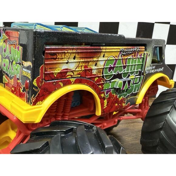 Hot Wheels Monster Trucks CAJUN CRASH Oversized Reinert's 1/24 Scale - Picture 5 of 9